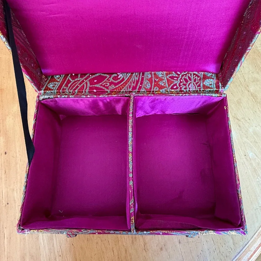 N/A ornate silk